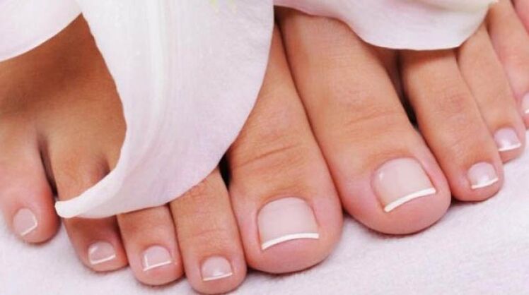prsti na nogah, ki jih glivice ne prizadenejo